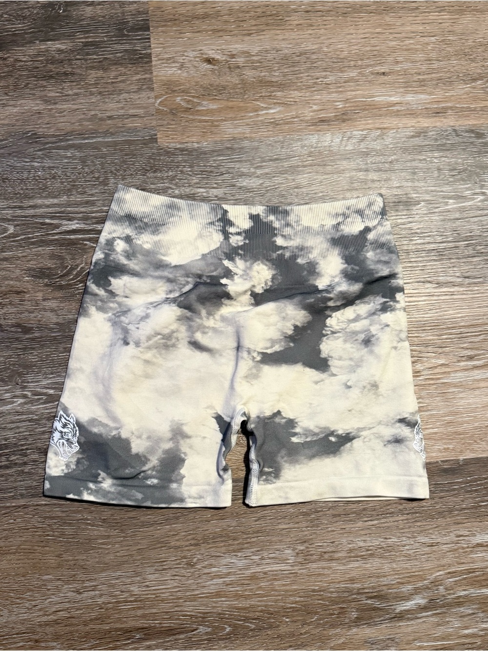 Darc Sport Shorts - Gray/Cream